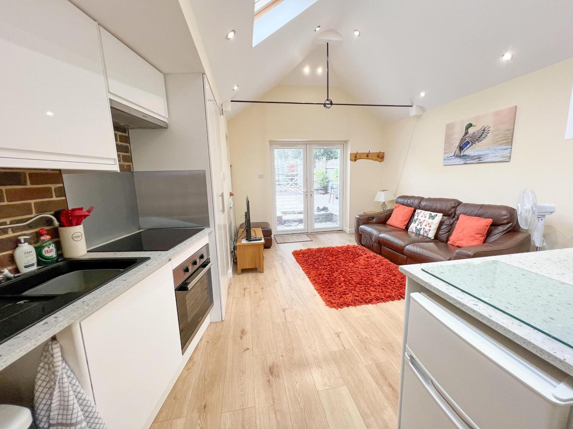 The Nest Kingston Apartment Winterborne Kingston Bagian luar foto